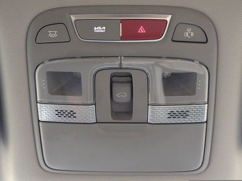 Certified 2024 Kia Telluride EX w/ EX Captain's Chair Package image 25