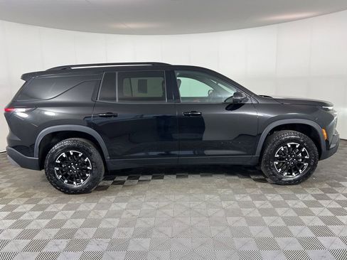 Used 2025 Chevrolet Traverse Z71 w/ Driver Confidence Package AWD/4WD image 30
