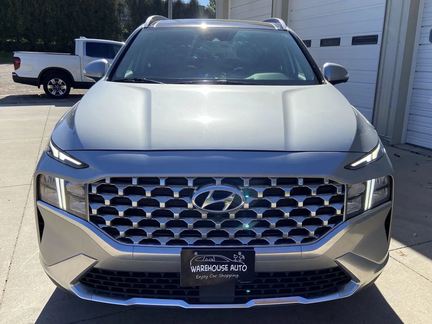 Used 2023 Hyundai Santa Fe SEL w/ Premium Package AWD/4WD image 3
