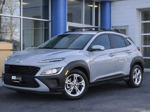Used 2022 Hyundai Kona SEL image 1