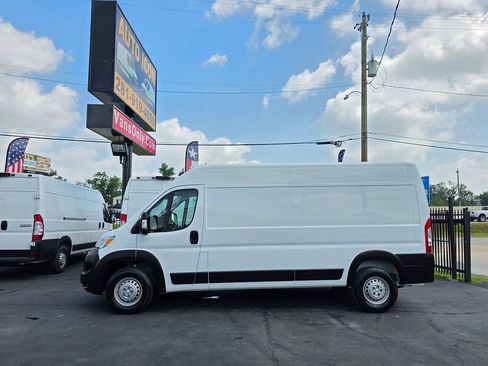 Used 2024 RAM ProMaster 2500 w/ Safety Group FWD image 5