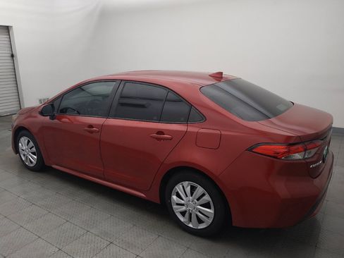 Used 2021 Toyota Corolla LE FWD image 3