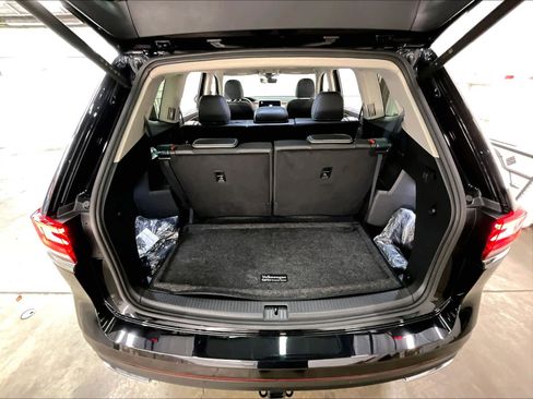 Certified 2026 Volkswagen Atlas SE w/ Panoramic Sunroof Package AWD/4WD image 30