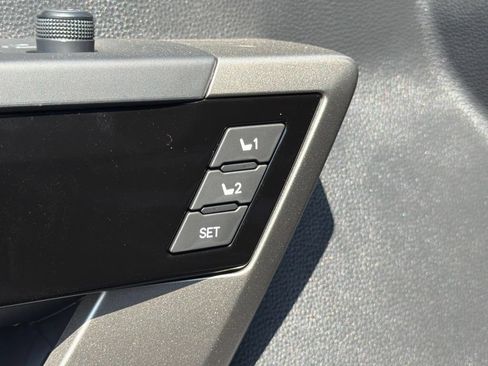 New 2026 Toyota Tundra Limited AWD/4WD image 18