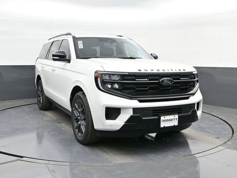 New 2025 Ford Expedition Platinum w/ Stealth Performance Package image 20