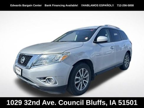 Used 2015 Nissan Pathfinder SV w/ Cargo Package AWD/4WD image 3