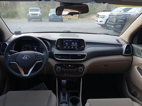 Used 2019 Hyundai Tucson SE image 12