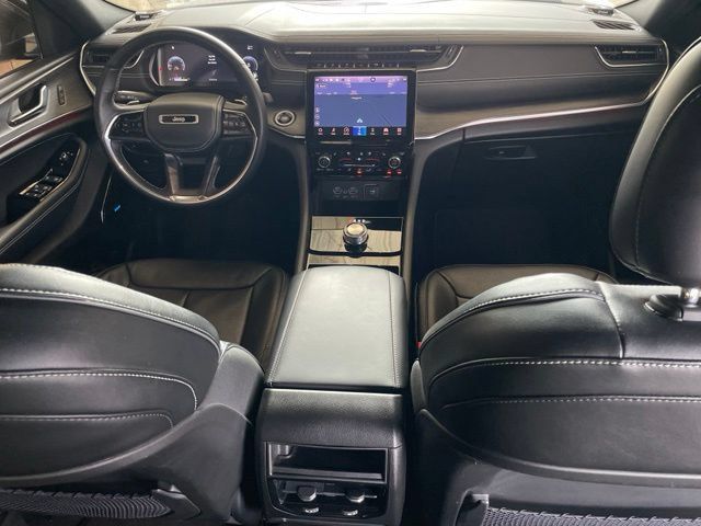 Used 2022 Jeep Grand Cherokee Overland RWD image 16