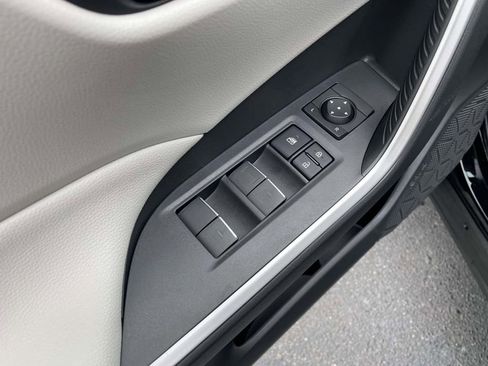 New 2025 Toyota RAV4 XLE image 28