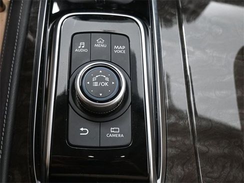 Used 2024 Nissan Armada Platinum w/ Captain's Chairs Package image 4