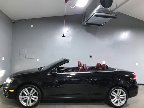 Used 2014 Volkswagen Eos Executive FWD image 11