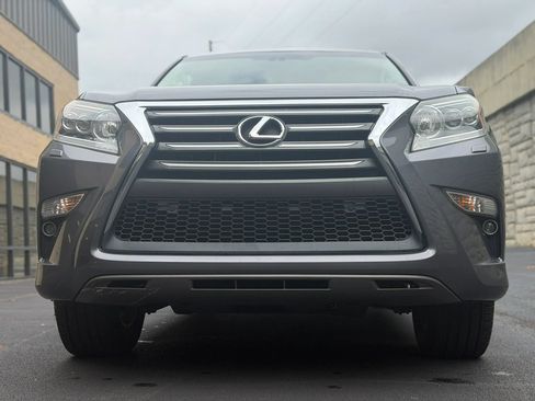 Used 2016 Lexus GX 460 w/ Premium Package AWD/4WD image 40