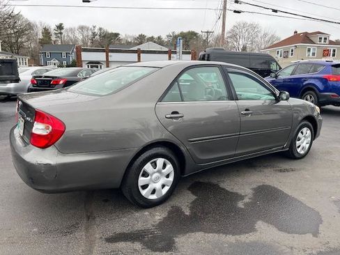 Used 2003 Toyota Camry LE image 2