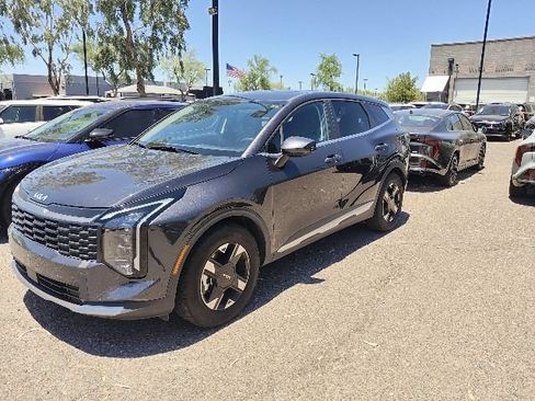 Certified 2026 Kia Sportage LX FWD image 2