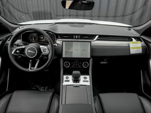 New 2026 Jaguar F-PACE R-Dynamic S image 19