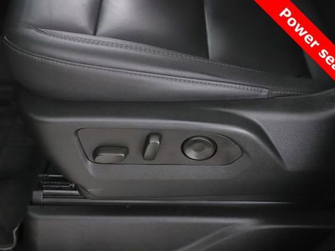 Used 2024 Chevrolet Suburban Z71 w/ Z71 Off-Road Package AWD/4WD image 19