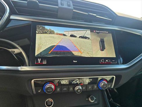 Used 2024 Audi Q3 2.0T Premium Plus w/ Premium Plus Package image 28