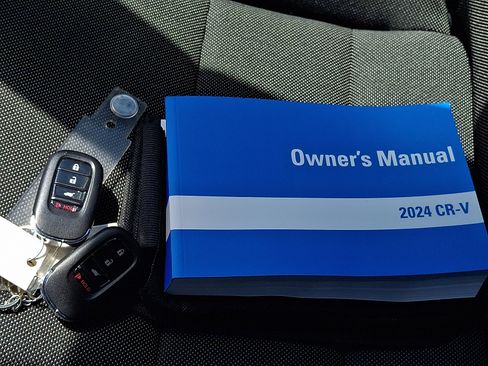 Used 2024 Honda CR-V LX image 3