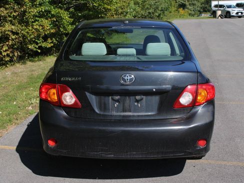 Used 2009 Toyota Corolla w/ Preferred Accessory Pkg FWD image 6