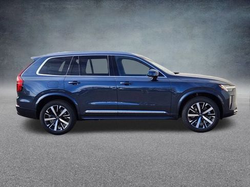 New 2026 Volvo XC90 B5 Core image 8