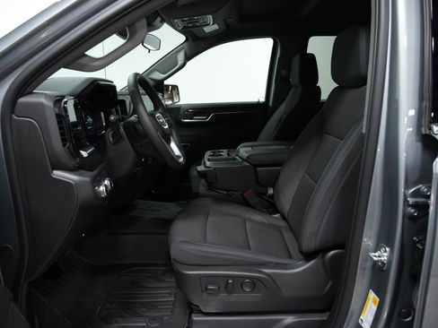New 2026 GMC Sierra 1500 SLE image 24