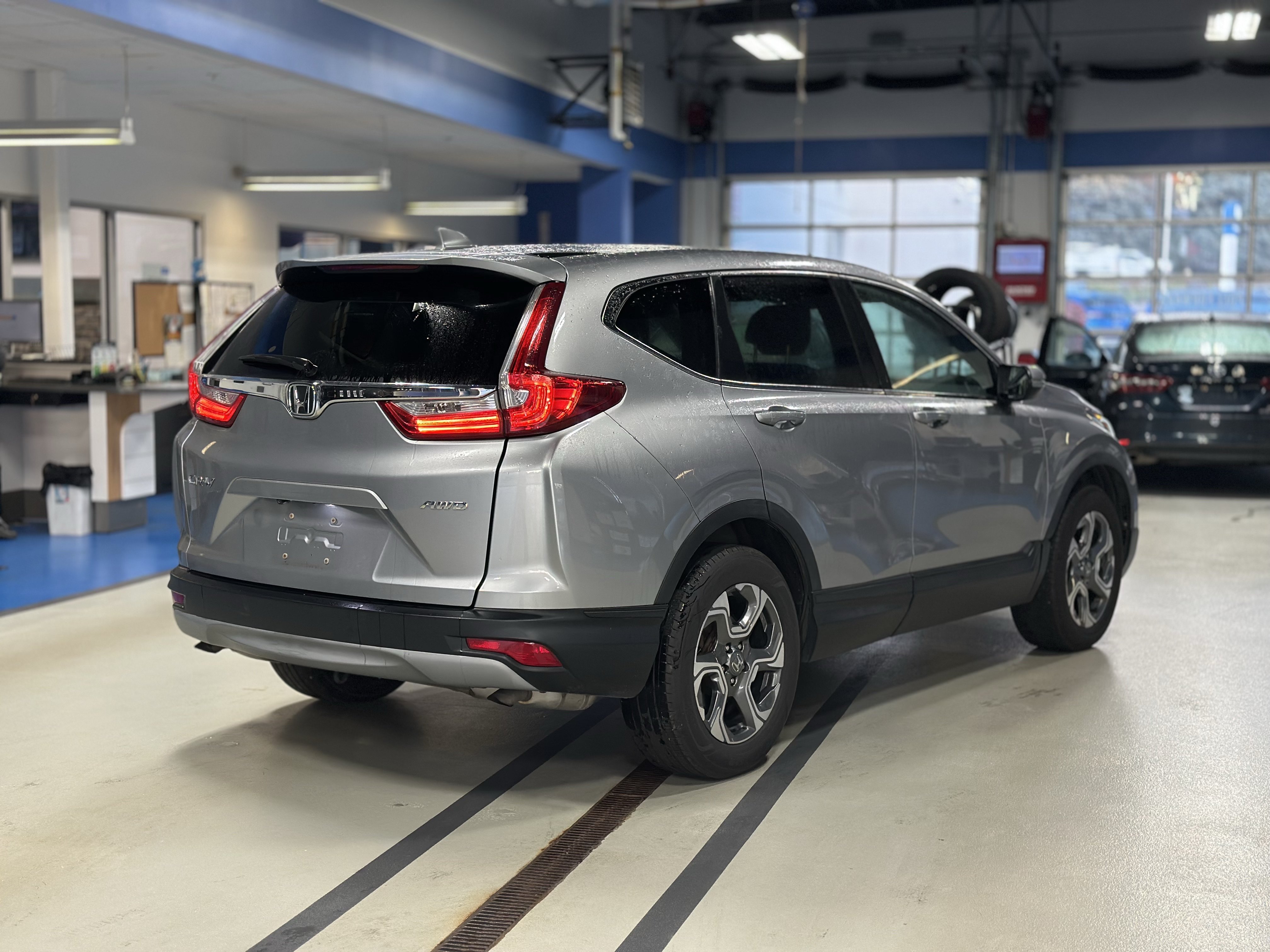 Used 2019 Honda CR-V EX image 5