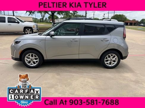 Certified 2025 Kia Soul LX w/ LX Technology Package FWD image 6