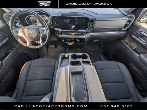 Used 2024 Chevrolet Silverado 1500 LT image 8