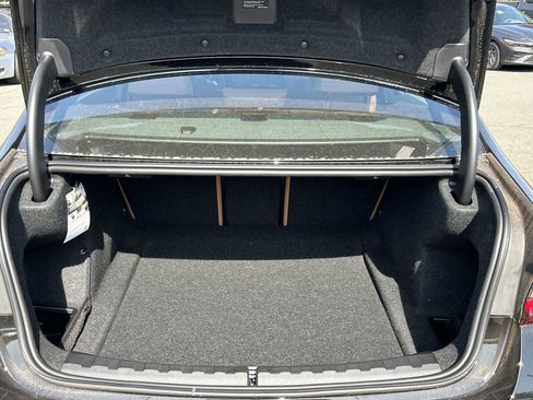 Used 2025 BMW 330i xDrive Sedan w/ Convenience Package image 36