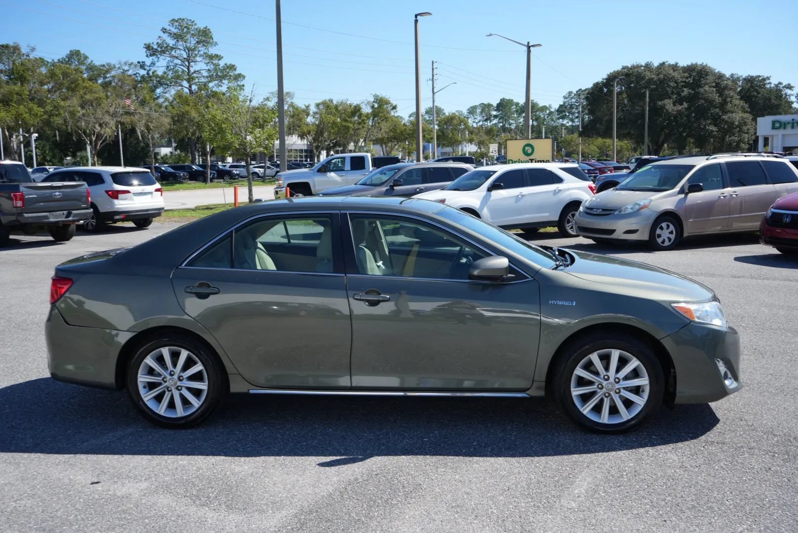 Used 2012 Toyota Camry XLE w/ Convenience Pkg FWD image 4