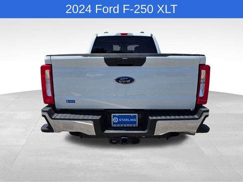 Used 2024 Ford F250 XLT w/ FX4 Off-Road Package AWD/4WD image 8