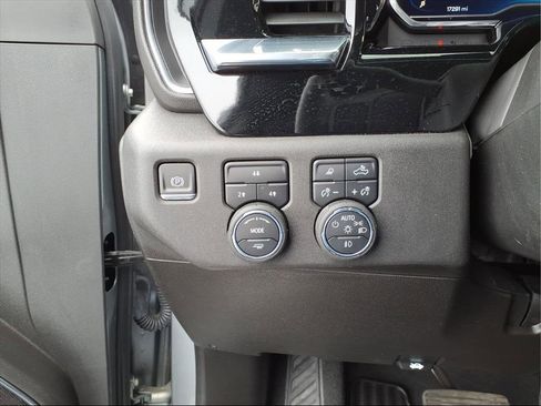 Certified 2024 Chevrolet Silverado 2500 LT w/ All Star Edition image 11