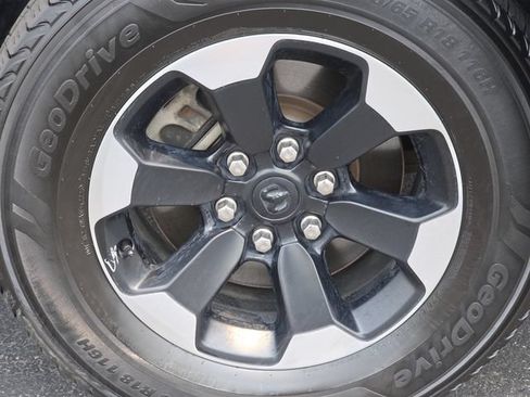 Used 2021 RAM 1500 Big Horn AWD/4WD image 6