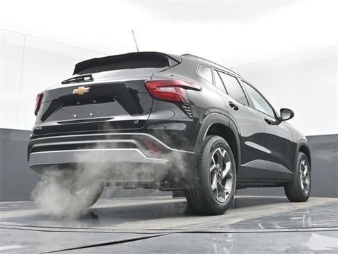 New 2026 Chevrolet Trax LT w/ Driver Confidence Package image 45