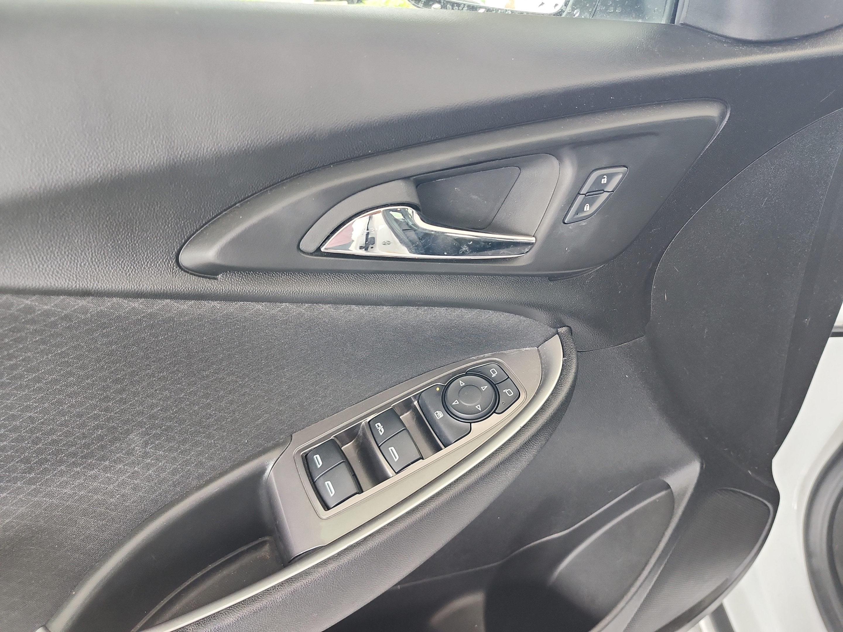 Used 2024 Chevrolet Malibu LT FWD image 15