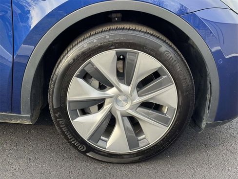 Used 2021 Tesla Model Y Long Range image 26