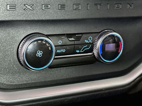 Used 2025 Ford Expedition Active AWD/4WD image 28