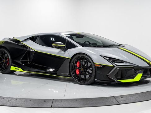 Used 2024 Lamborghini Revuelto AWD/4WD image 37