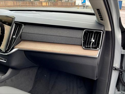 New 2026 Volvo XC90 B5 Plus image 29