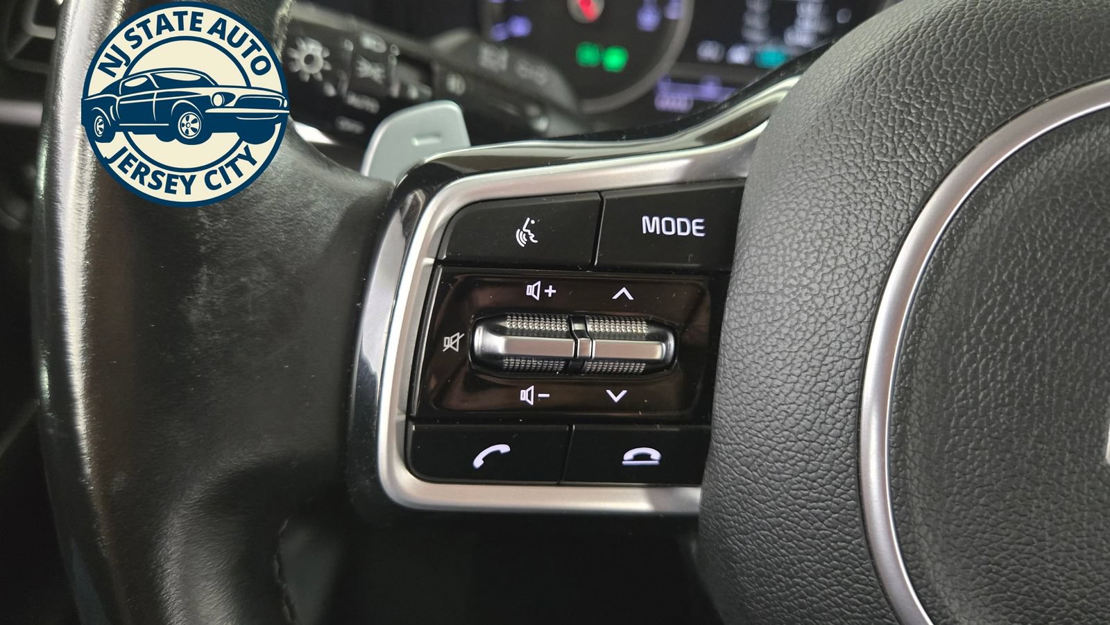 Used 2022 Kia Sorento EX w/ Panoramic Sunroof Package AWD/4WD image 13