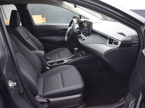 Used 2025 Toyota Corolla LE w/ LE Premium Package FWD image 10