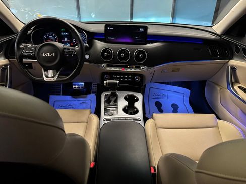 Used 2022 Kia Stinger GT1 w/ Paint Protection Package AWD/4WD image 9