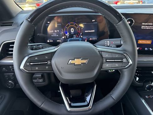 New 2026 Chevrolet Suburban High Country image 12