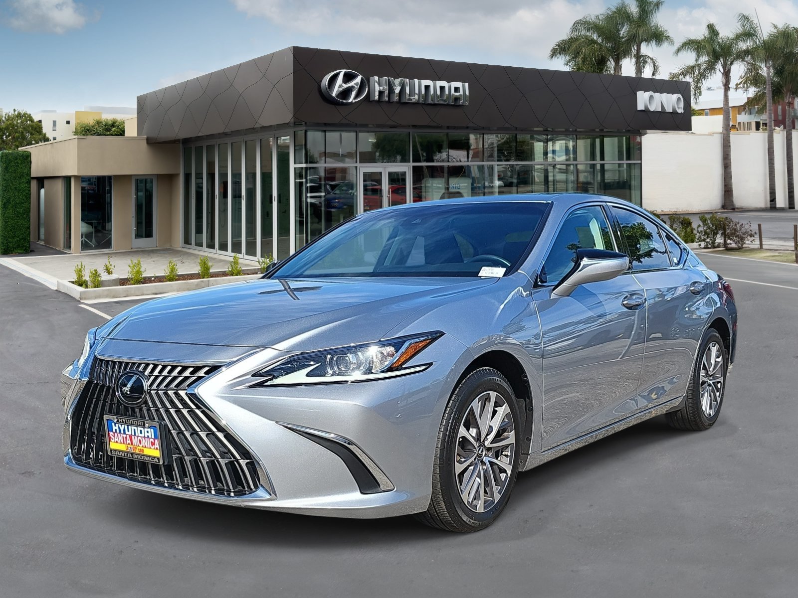 Used 2022 Lexus ES 350 w/ Accessory Package FWD image 7