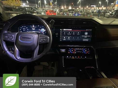 Used 2025 GMC Sierra 3500 Denali Ultimate image 2