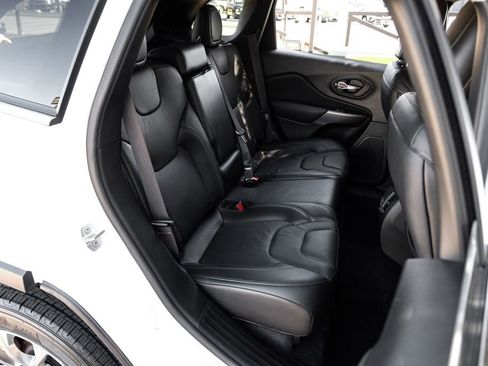 Used 2021 Jeep Cherokee Latitude Lux w/ Comfort/Convenience Group image 47