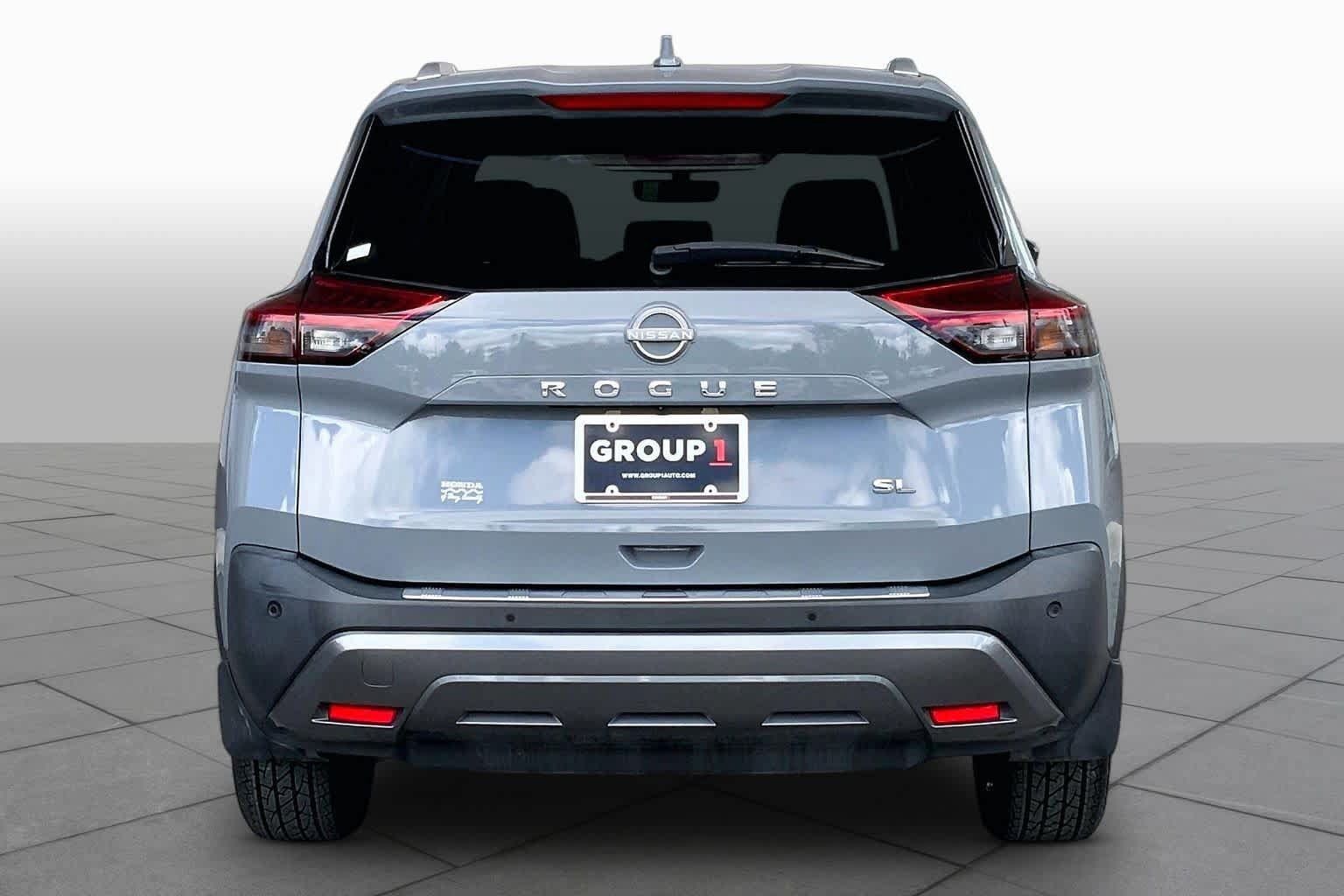 Used 2023 Nissan Rogue SL w/ SL Premium Package FWD image 5