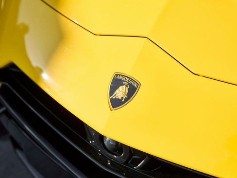 Used 2024 Lamborghini Urus Performante image 6