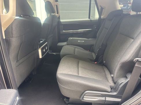 Used 2024 Ford Expedition XLT AWD/4WD image 12
