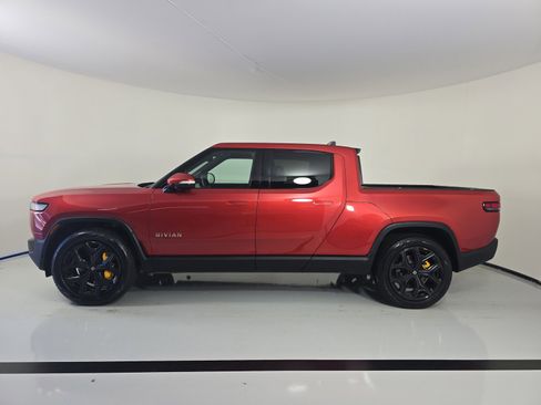 Used 2023 Rivian R1T Adventure image 2